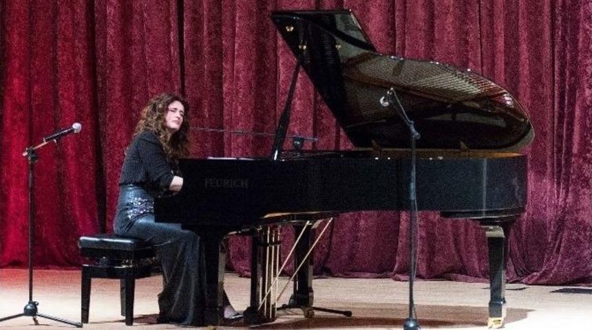 Pendik&rsquo;te Anjelika Akbar R&uuml;zgarı