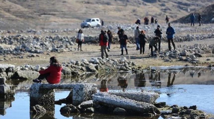 200 Fotoğraf&ccedil;ı Yamula&rsquo;yı &Ccedil;ekti