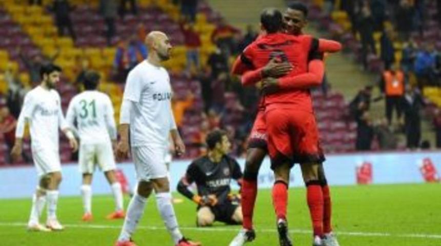 Galatasaray Karşıyaka Deplasmanında