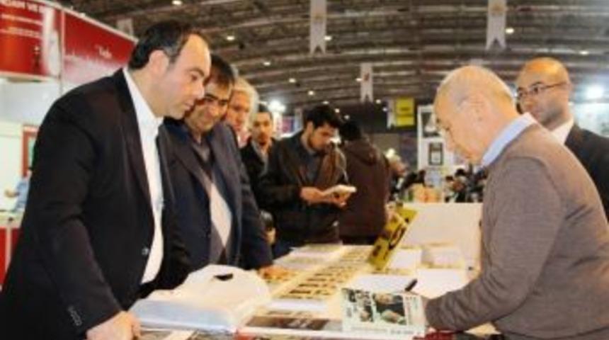 Chp&rsquo;li T&uuml;mer &Ccedil;ukurova Kitap Fuarı&rsquo;nda