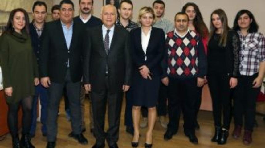 Başkan Yaşar, &Ccedil;alışan Gazeteciler G&uuml;n&uuml;&rsquo;n&uuml; Kutladı