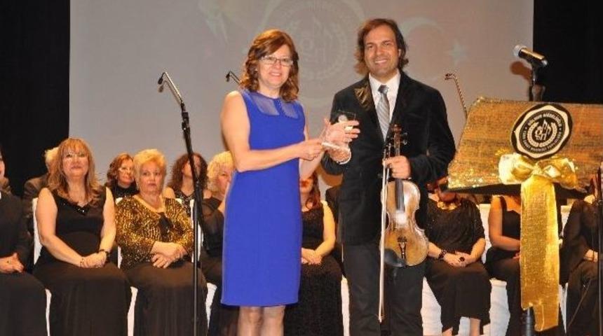 Eskişehir&rsquo;de T&uuml;rk Eğitim Vakfı Yararına Konser Verildi