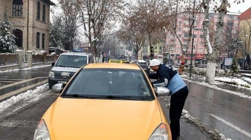 Servis Ara&ccedil;ları Ve Ticari Ara&ccedil;lar Denetleniyor