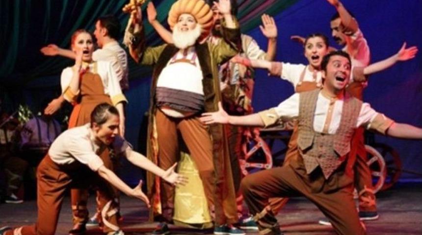 Erzurum Gen&ccedil;lik Meclisi&rsquo;nden Tiyatro G&uuml;nleri