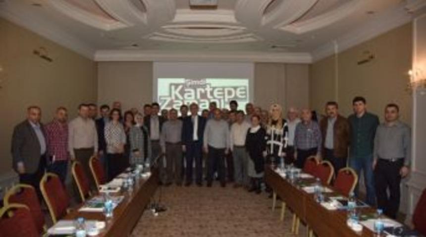 Başkan &Uuml;z&uuml;lmez, Ekibiyle 2015 Yılını Değerlendirdi