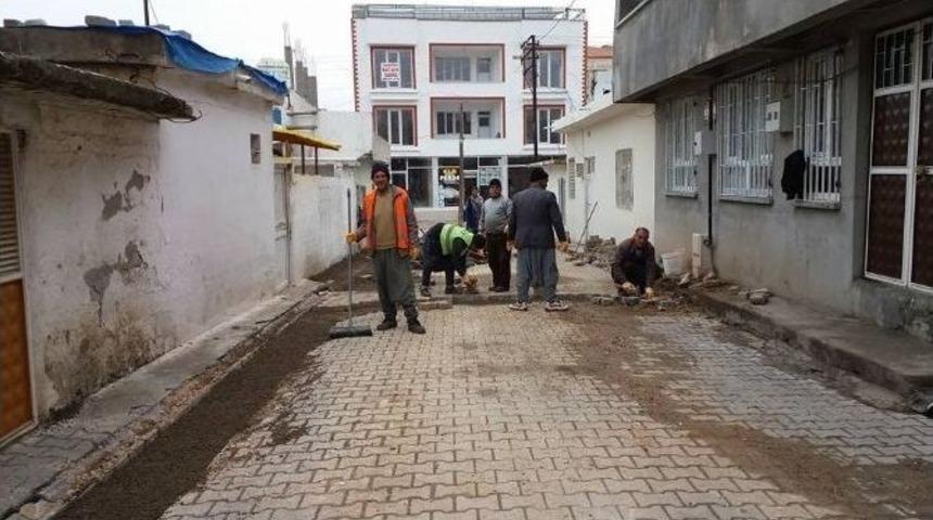 Yol Yapım Ve Onarım &Ccedil;alışmaları S&uuml;r&uuml;yor