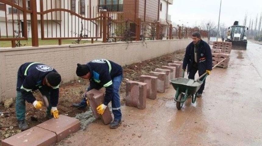 S&uuml;mer Mahallesi&rsquo;nde Tretuvarlar Yenileniyor