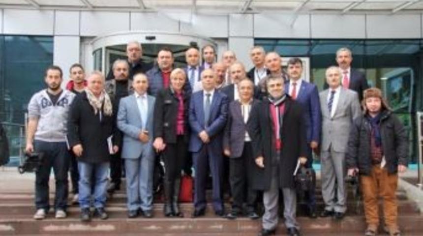 Vali Karahan Gazetecilerle Kahvaltıda Bir Araya Geldi