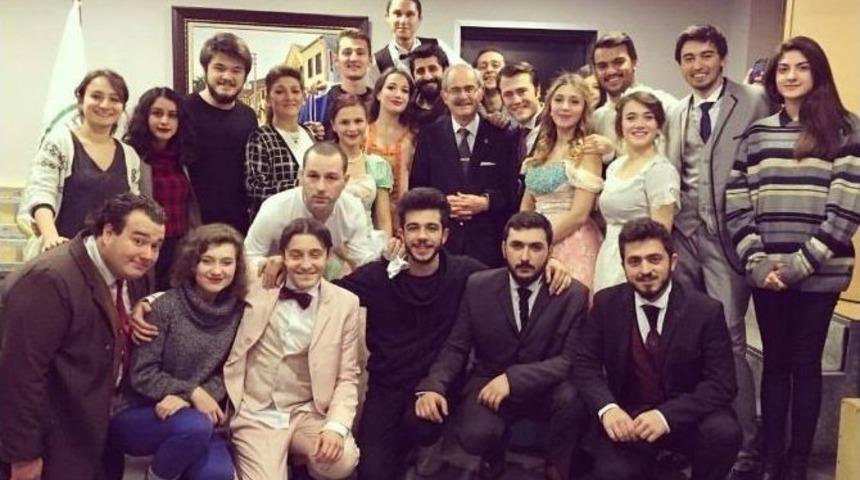&lsquo;bit Yeniği&rsquo; Oyununu 6 Bin Kişi İzledi