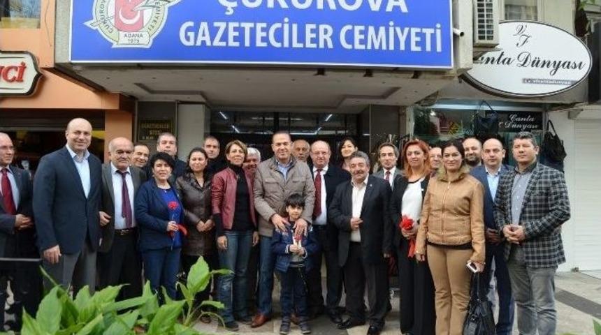 Başkan S&ouml;zl&uuml;: &ldquo;her Eve Ve İş Yerine Bir Yerel Gazete Girmeli&rdquo;
