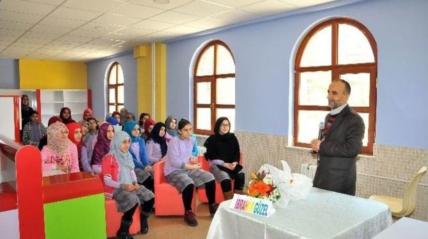 Yazar İbrahim G&uuml;zel &Ouml;ğrencilerle Buluştu