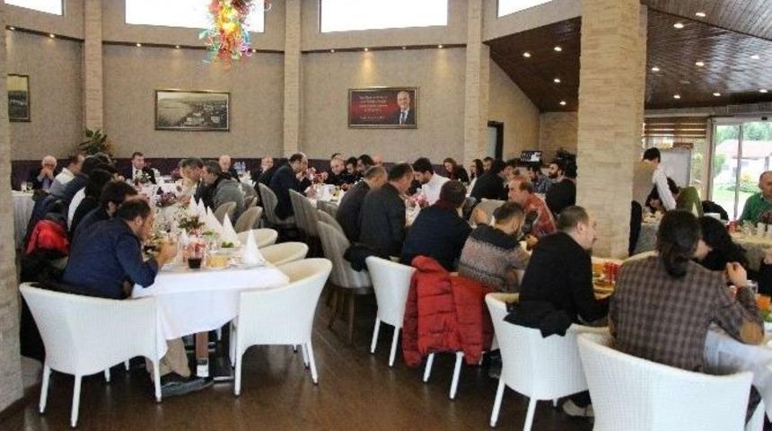 Vali Şahin, Basın Mensuplarına Yemek Verdi