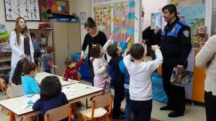 Polisten Minik &Ouml;ğrencilere Boyama Kitabı