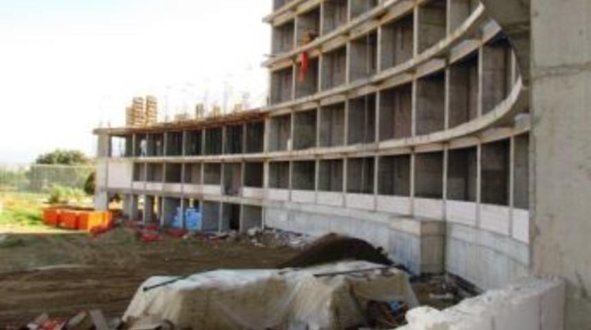 &Ouml;demiş Devlet Hastanesi İnşaatında &Ccedil;alışmalar Yeniden Başlıyor