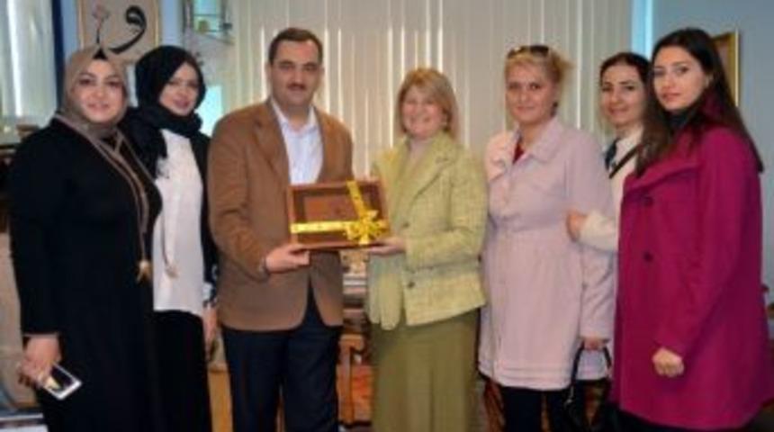 Ak Parti Nil&uuml;fer İl&ccedil;e Kadın Kollarından İha&rsquo;ya Ziyaret