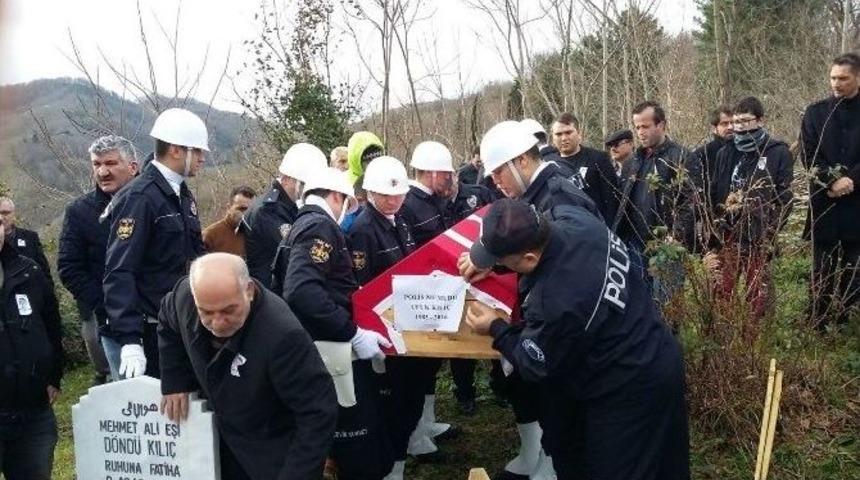 Kansere Yenik D&uuml;şen 33 Yaşındaki Polise G&ouml;zyaşı