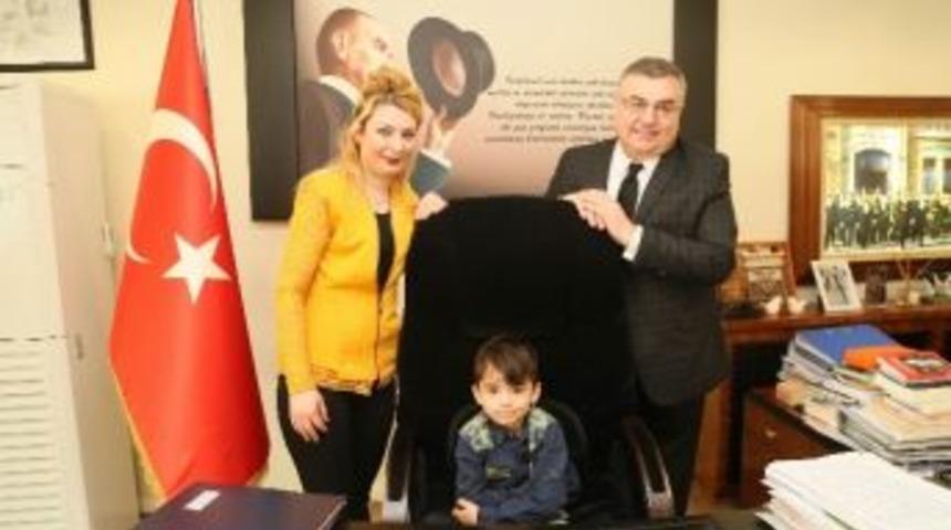 Şehit Ailesinden Kesimoğlu&rsquo;na Teşekk&uuml;r Ziyareti