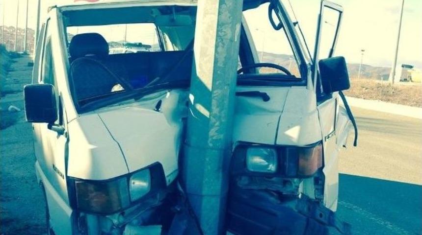 Boz&uuml;y&uuml;k&rsquo;te Trafik Kazası 1 Yaralı