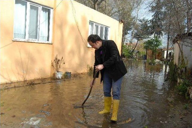 Ortaca Ve Dalaman’da Evler İle Tarım Arazilerini Su Bastı