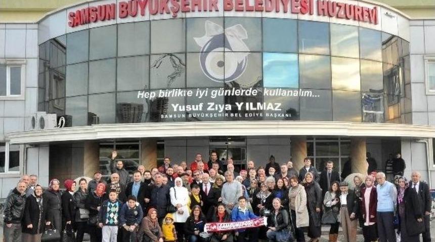 Huzurevine Anlamlı Ziyaret