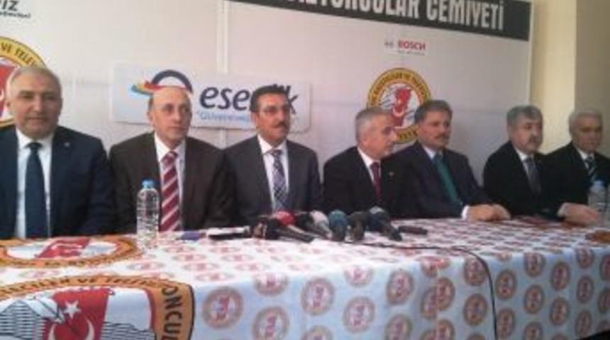 Bakan B&uuml;lent T&uuml;fenkci Malatyalı Gazetecileri Ziyaret Etti