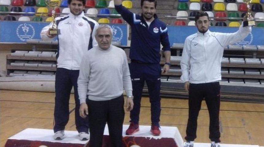 İbb&rsquo;nin Yıldız G&uuml;reş&ccedil;ileri İkinci Oldu