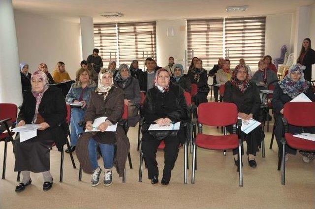 124 Koruyucu Aileye İletişim Semineri