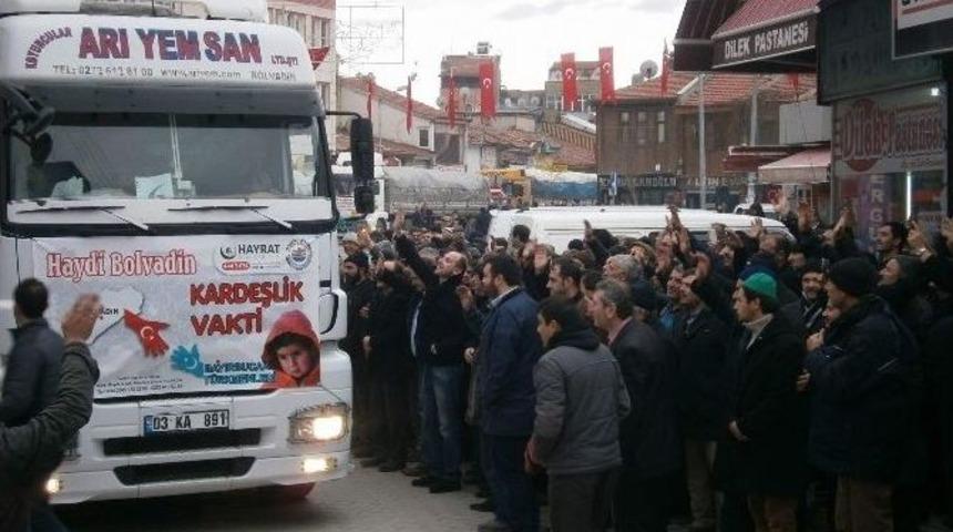 Bolvadin&rsquo;den 6 Tır Yardım Malzemesi Bayırbucak T&uuml;rkmenleri İ&ccedil;in Yola &Ccedil;ıktı