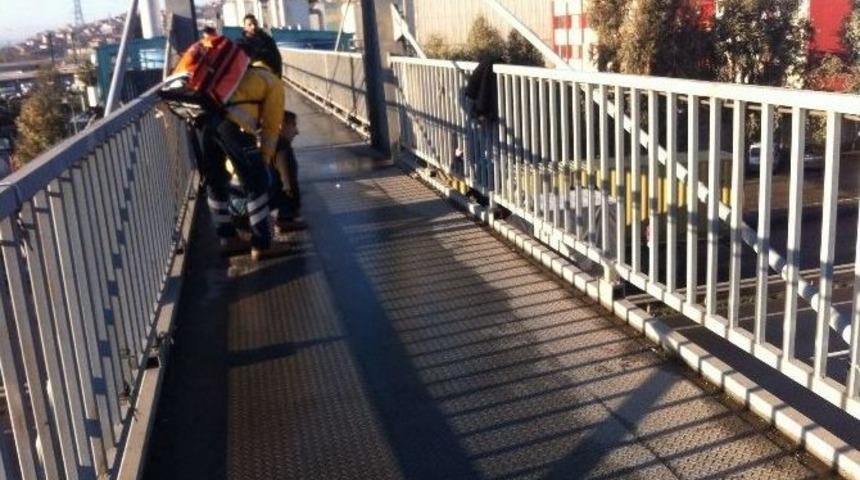 İntihara Kalkışan Kadın G&uuml;&ccedil;l&uuml;kle İkna Edildi