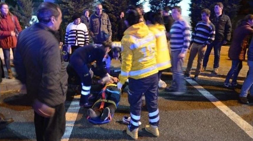(&ouml;zel Haber) Kazaya Karışan Ara&ccedil; Yayaların Arasına Daldı: 2 Yaralı