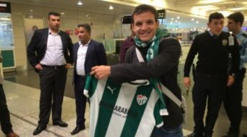 Bursaspor&rsquo;un Yeni Transferi Batalla İstanbul&rsquo;a Geldi