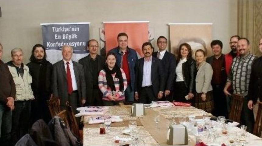 U&ccedil;ak: &ldquo;gazeteci Kamu Vicdanının Sesidir&rdquo;