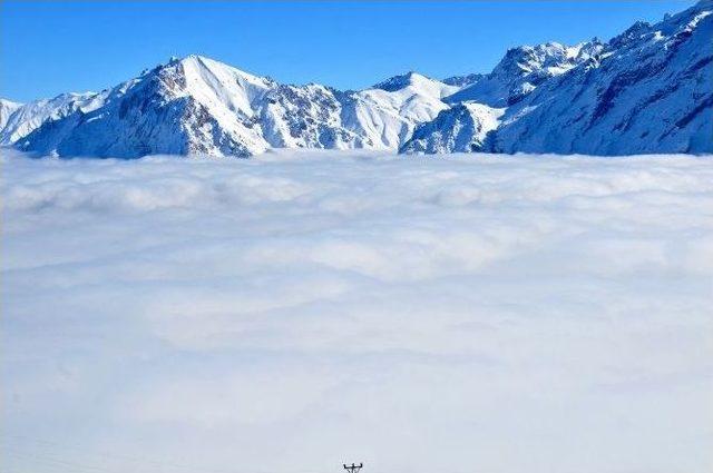 Hakkari Bulutlar Altında 1