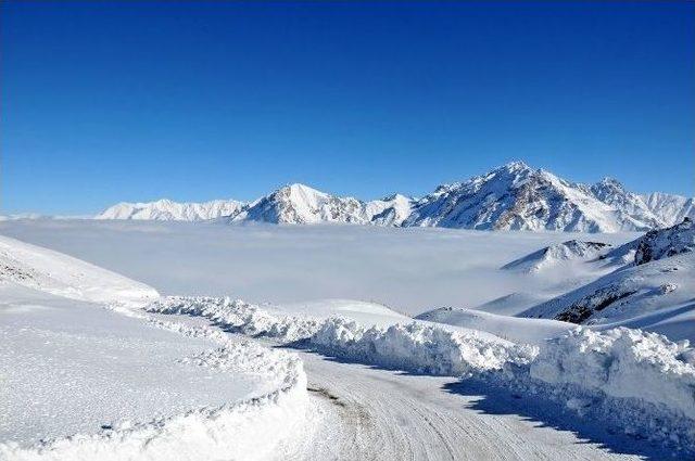 Hakkari Bulutlar Altında 3