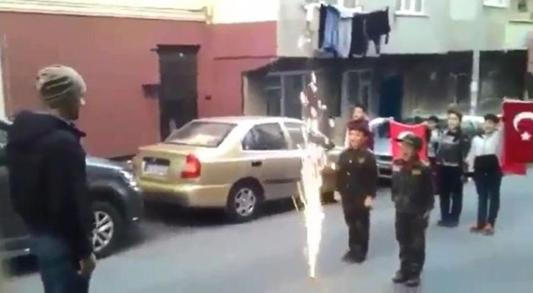 Minik Mehmet&ccedil;iklerden Ağlatan Karşılama