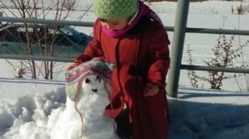 Pınarbaşı&rsquo;nda Kar &Uuml;st&uuml;nde Piknik Keyfi