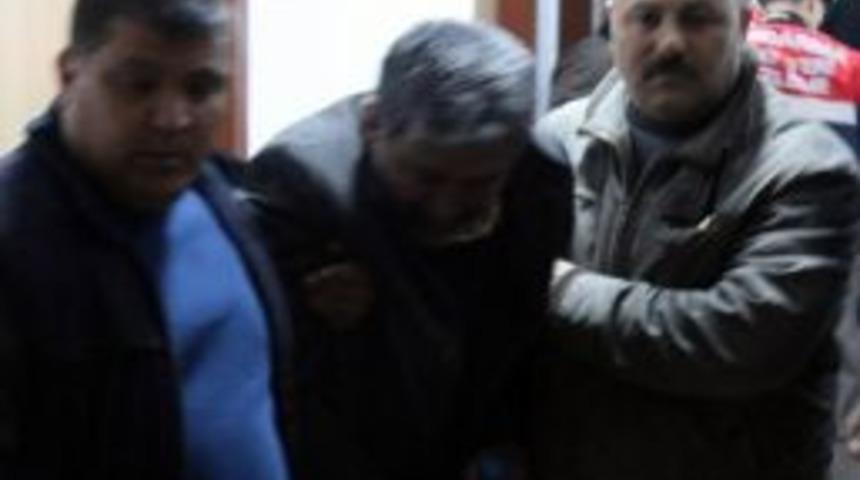 Oğlunu &Ouml;ld&uuml;rd&uuml;ğ&uuml; İddia Edilen Baba &Ouml;nce Tehdit Mesajı Atmış