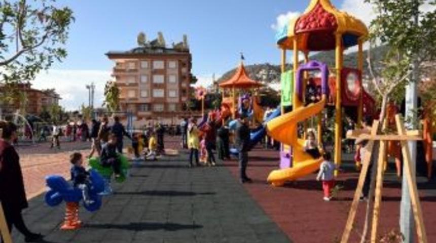 Alanya Sak Irmağı Parkı Sosyal Ve Spor Alanları İle Yoğun İlgi G&ouml;r&uuml;yor