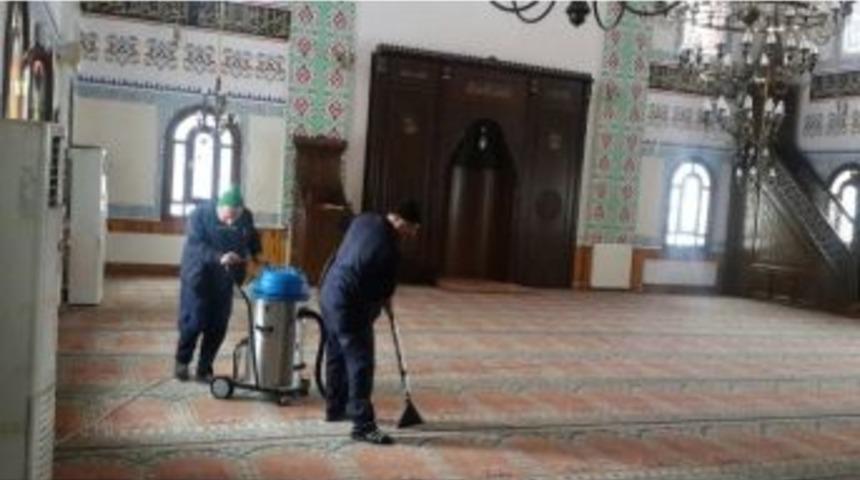 Kartepe Belediyesi&rsquo;nden Camilere Yeni Yıl Bakımı