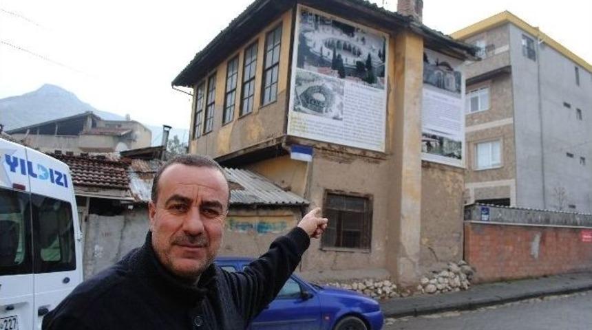 İlkokul Mezunu Muhtardan Tarihi Tanıtım