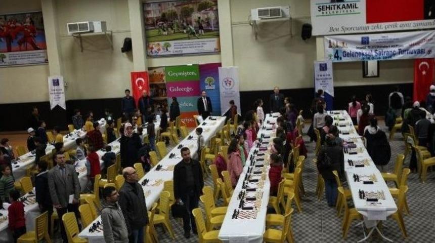 İnşaat M&uuml;hendisleri Odası 4. Geleneksel Satran&ccedil; Turnuvası Yapıldı.