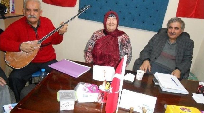 Eşyoder &Uuml;yeleri "&ccedil;alışan Gazeteciler G&uuml;n&uuml;"n&uuml; Şiirler Ve T&uuml;rk&uuml;lerle Kutladı