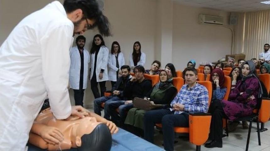 Doktor Adaylarından İlk Yardım Dersi