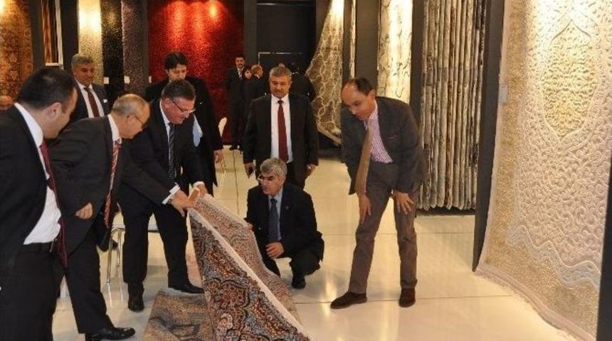 Halıcılar Avrupa&rsquo;da T&uuml;rk R&uuml;zgarı Estiriyor