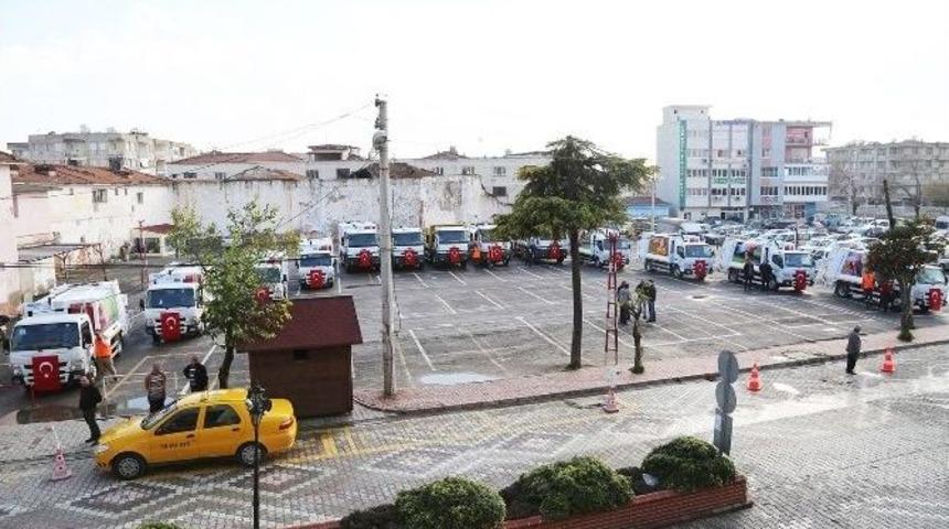 Torbalı&rsquo;ya &Ccedil;evreci Ve Kameralı &Ccedil;&ouml;p Kamyonları