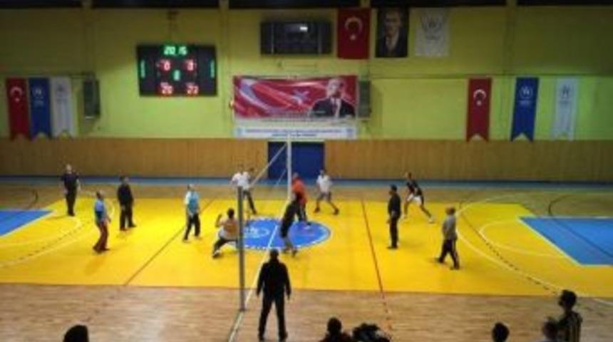 Dostluk Ma&ccedil;ını Basın Kazandı