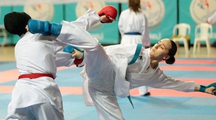 B&uuml;y&uuml;kşehir Sporcuları Milli Takımda