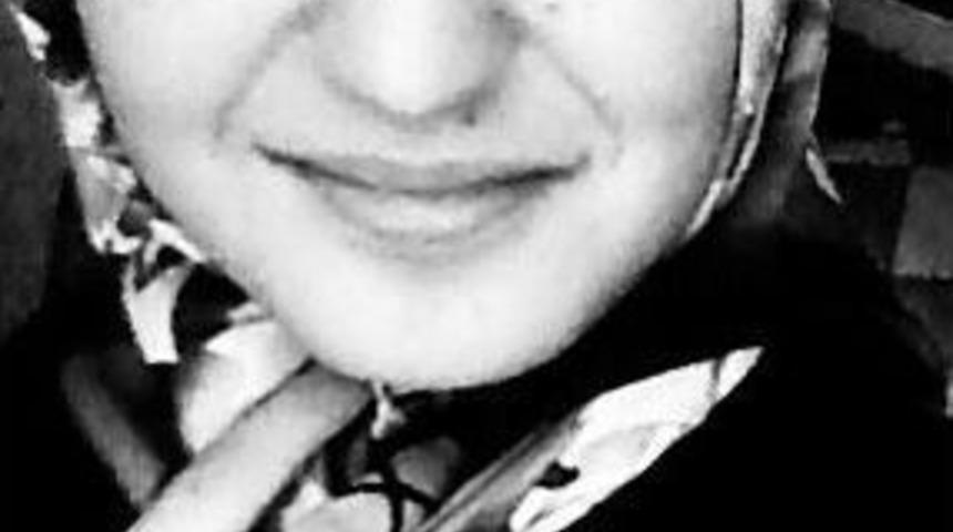 Cam Sehpanın &Uuml;zerine D&uuml;şen Lise &Ouml;ğrencisi Hayatını Kaybetti