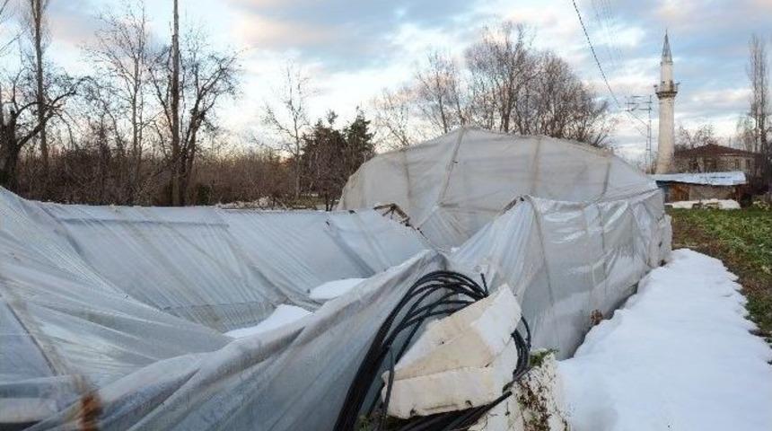 Seraları Yıkılan K&ouml;yl&uuml;ler Zor Durumda