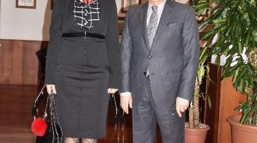 İzto Başkanı Demirtaş: &ldquo;kıbrıs&rsquo;taki Paslı Tel Kalkmalı&rdquo;